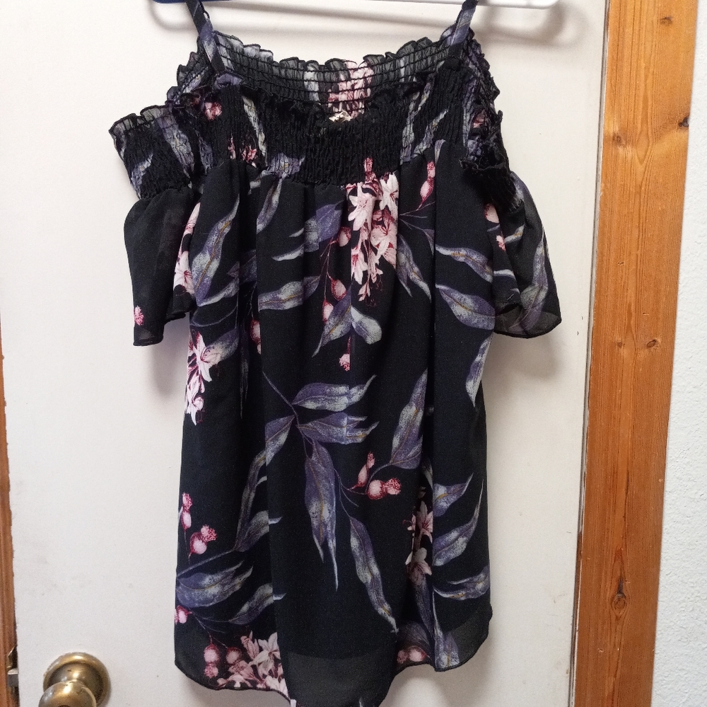 Hint Of Blush Womens Blouse Black Pink Floral Bell Sleeve Off Shoulder 1X W105